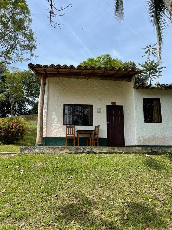 Hotel Candilejas Puerto Berrio Exteriér fotografie